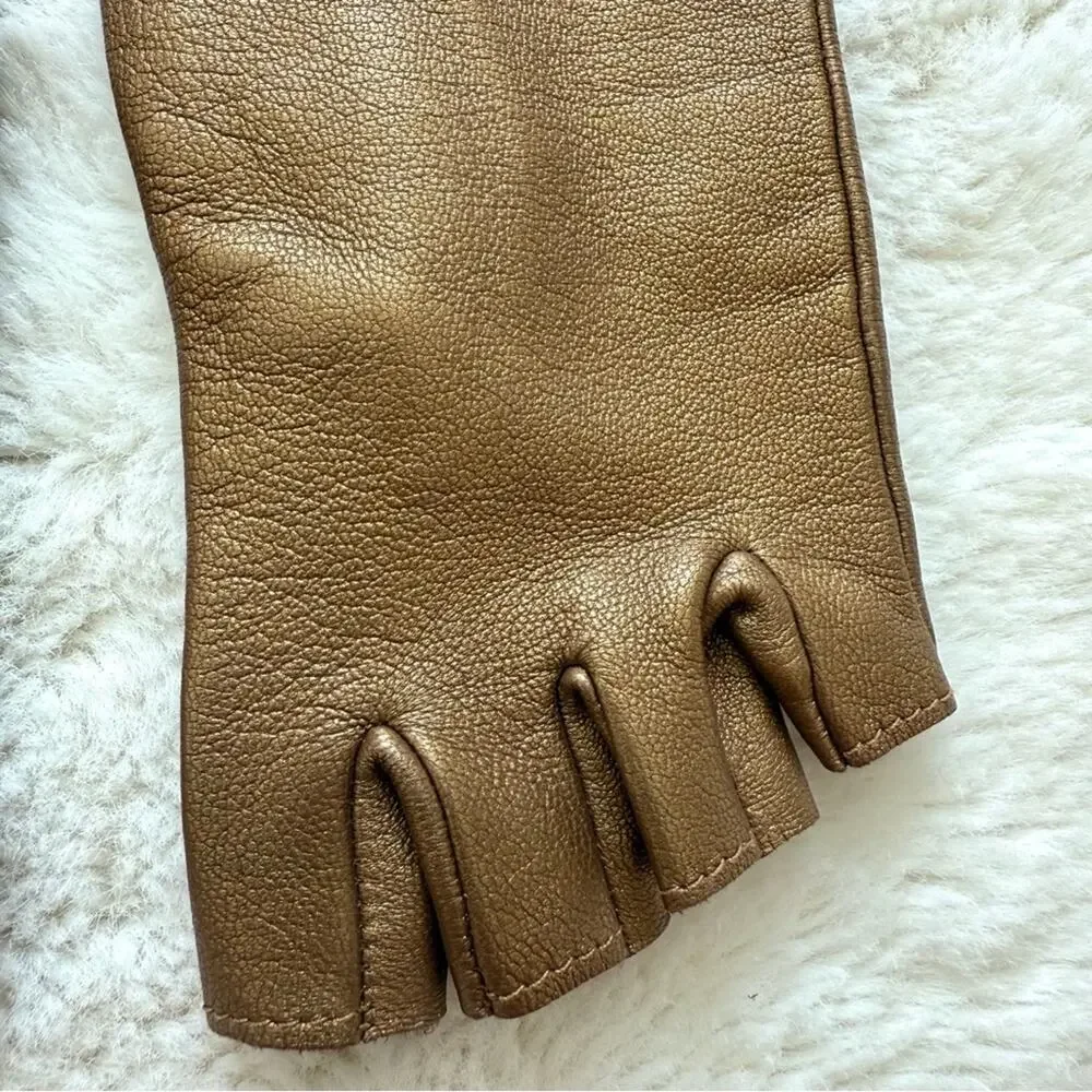 CHANEL women bronze gloves Authentic